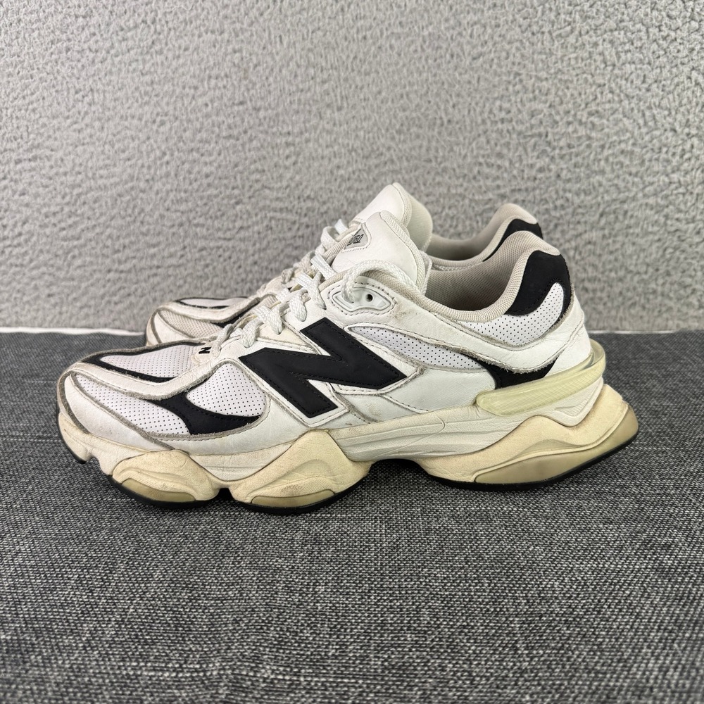 New Balance 9060 Mens Size 11 White Black U9060AAB Chunky Dad Sneakers